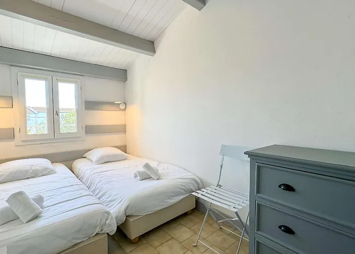 Location Dans Avec Piscine Proche *